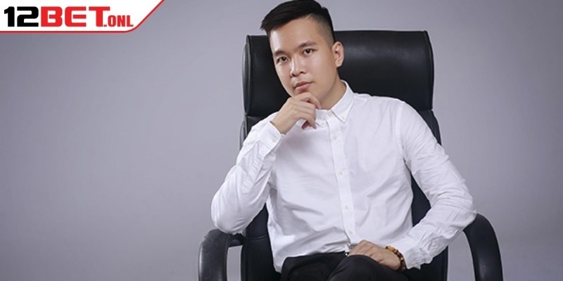 CEO Nguyễn Thành Vinh – Chân Dung CEO Trẻ Tài Ba Của 12BET 6 CEO Nguyễn Thành Vinh với thành tích học tập ấn tượng, tạo nền tảng vững chắc